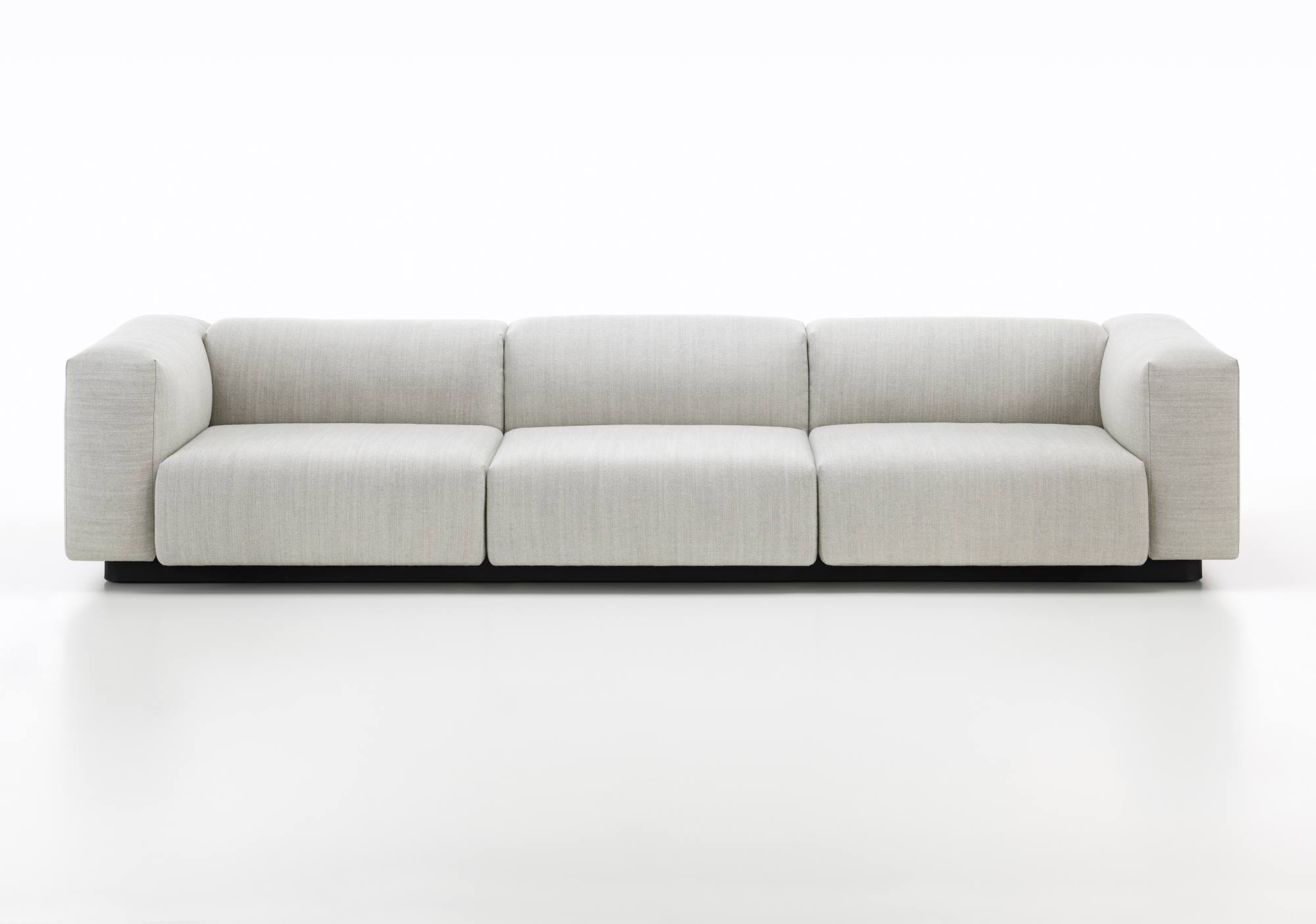 Vitra Soft Modular Sofa, Dreisitzer in hellgrauem Stoffbezug, modernes Design für Wohnzimmer und Lounge.