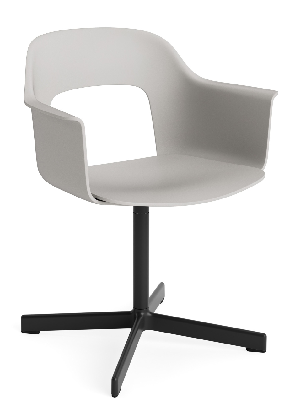 Layout Armchair 231 von Hay, grauer Bürostuhl mit Armlehnen und schwarzem Drehfuß.