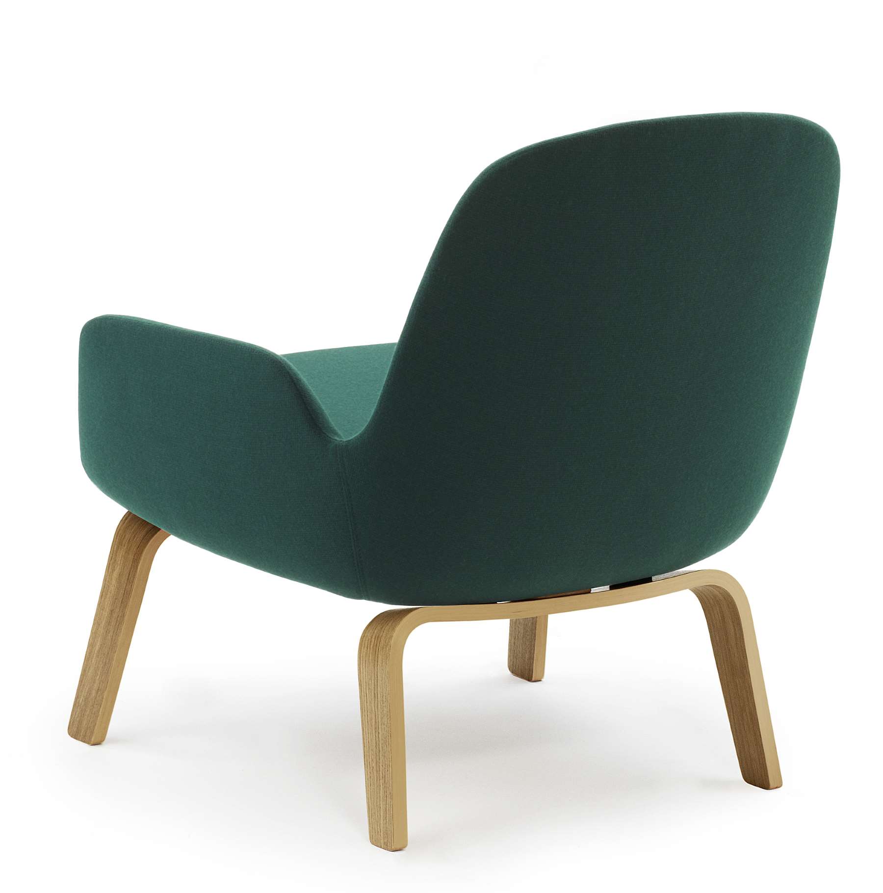 Grüner Era Lounge Chair Sessel mit niedrigem Holzgestell von Normann Copenhagen, Rückansicht.