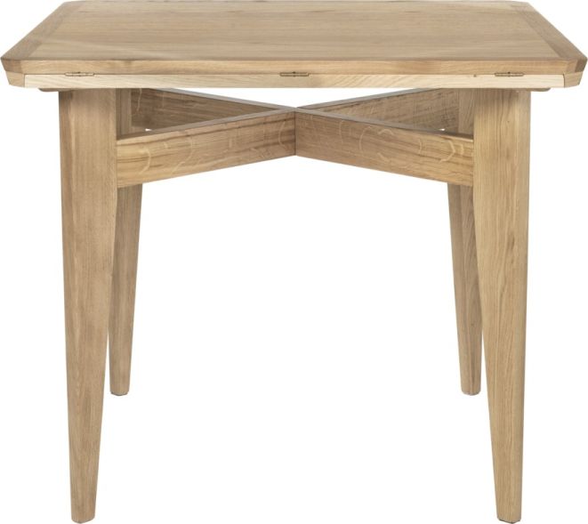 B-Table Esstisch von Gubi, ausziehbar, aus hellem Holz mit vier Beinen.