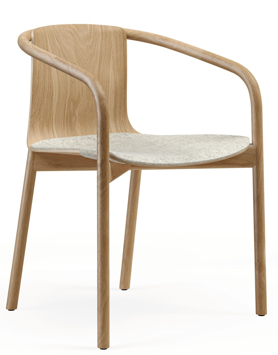 Osuu Chair Stuhl von Walter Knoll, Holzstuhl mit Armlehnen und hellem Sitzpolster.