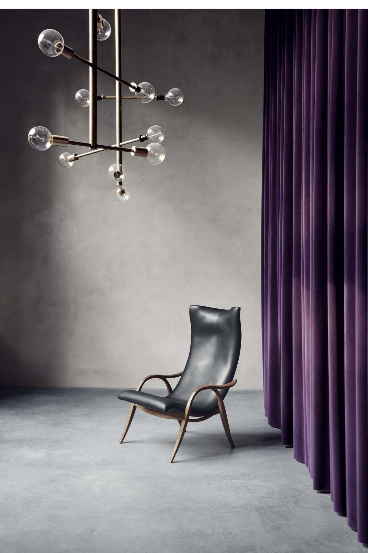 FH429 Signature Chair: Eleganter Ledersessel von Carl Hansen & Søn mit Holzgestell.