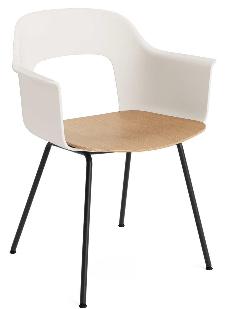 Layout Armchair 212 Armlehnstuhl von Hay mit weißer Sitzschale, Holz Sitzfläche und schwarzen Stahlbeinen.