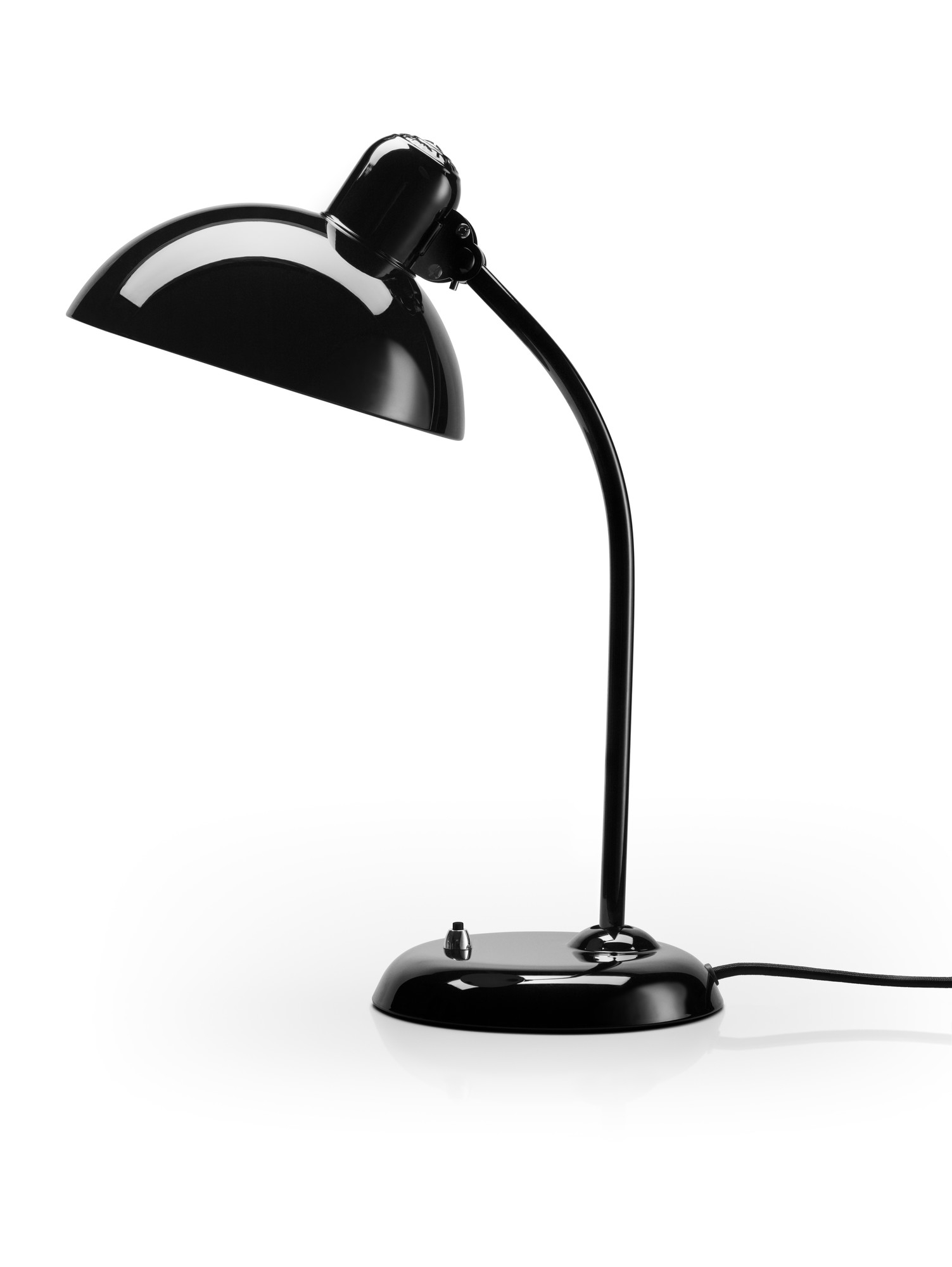 Schwarze KAISER idell Tischleuchte 6556-T von Fritz Hansen, Designklassiker für Schreibtisch und Wohnraum.