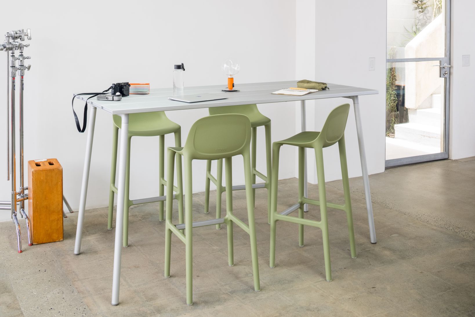 Broom barkruk, botergeel, Emeco