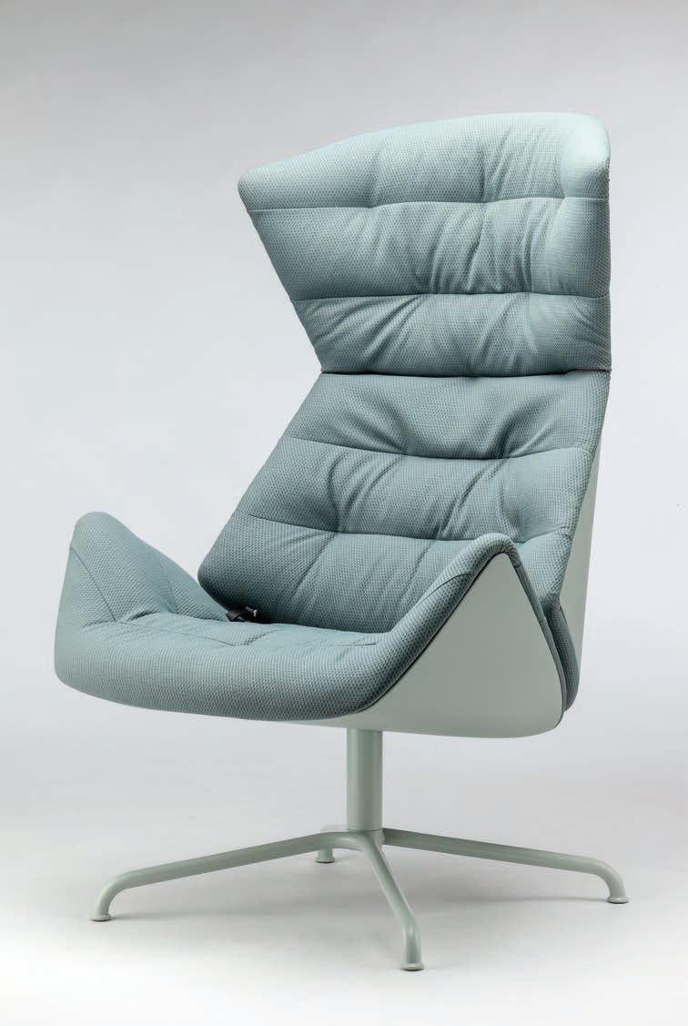 Hellblauer 808 Lounge Sessel von Thonet mit Drehfuß und gesteppter Polsterung.