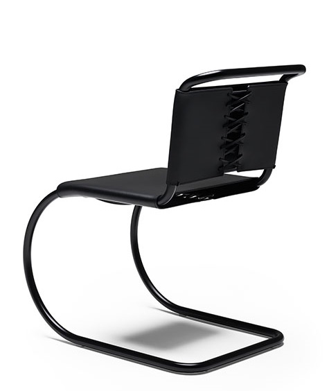 Schwarzer MR Freischwinger Stuhl von Knoll International ohne Armlehne, modernes Design mit Lederbezug.