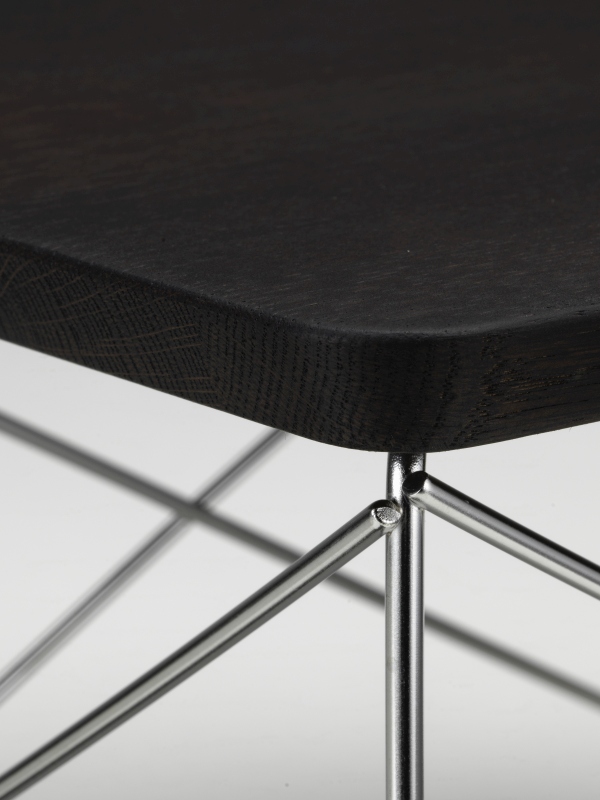 Bijzettafel LTR, donker eiken, Vitra 