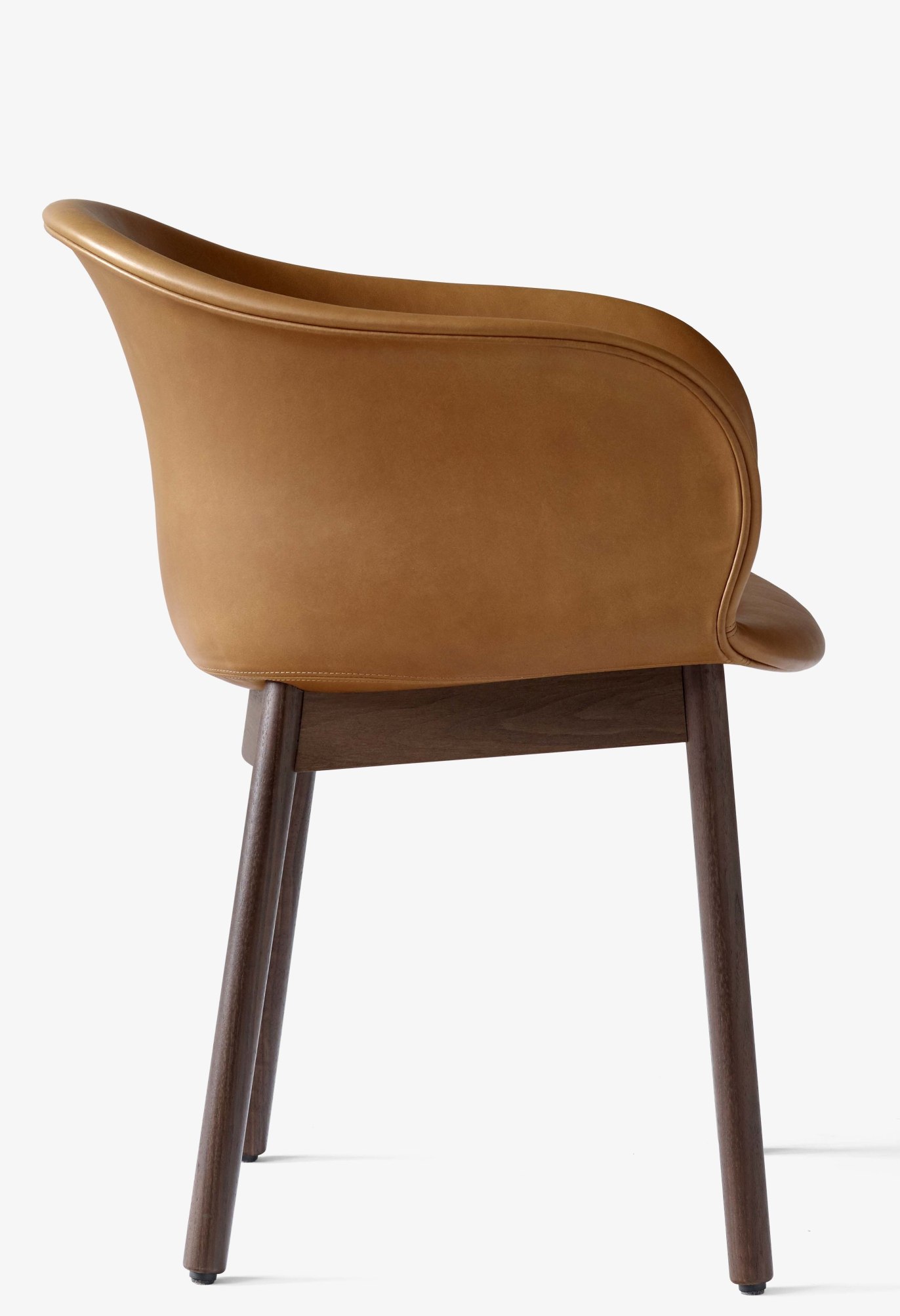 Elefy Lounge Chair mit braunem Lederbezug und dunklem Holzgestell, ein moderner Sessel für Wohnzimmer.