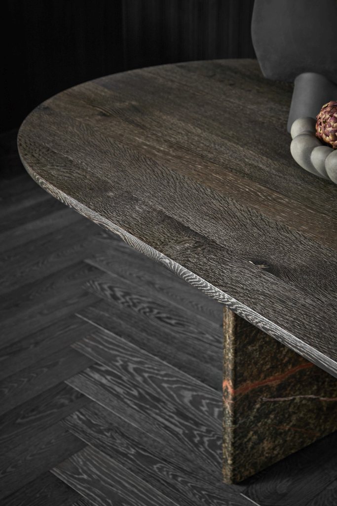 BC17 T-Rox ovale eettafel Janua 