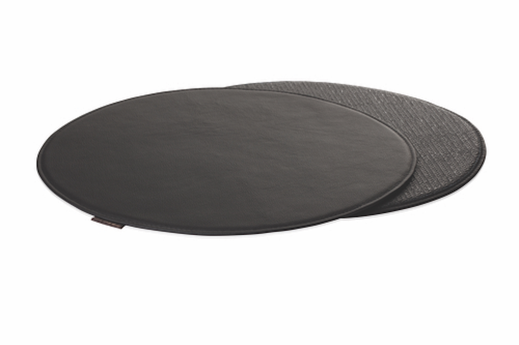 Schwarzes Seat Cushion Sitzkissen für Fritz Hansen 3107 Stuhl, Lederoptik, ovale Form für bequemes Sitzen.