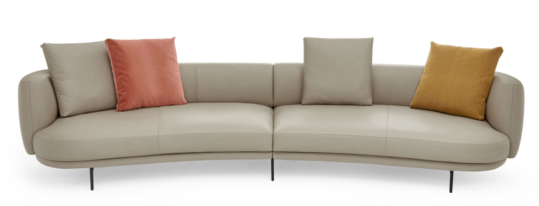 Marru Sofa von Walter Knoll, konfigurierbares Ledersofa in Beige mit farbigen Kissen.