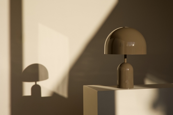 Bell draagbare LED-tafellamp / acculamp / tafellamp van Tom Dixon