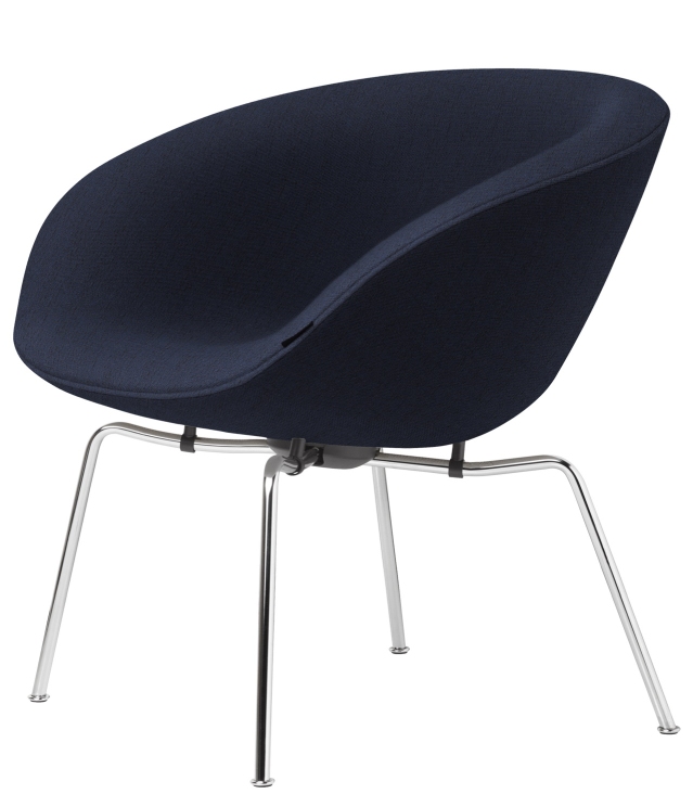 Blauer Fritz Hansen Pot Sessel mit Chromgestell, moderner Loungesessel für Wohnzimmer und Büro.
