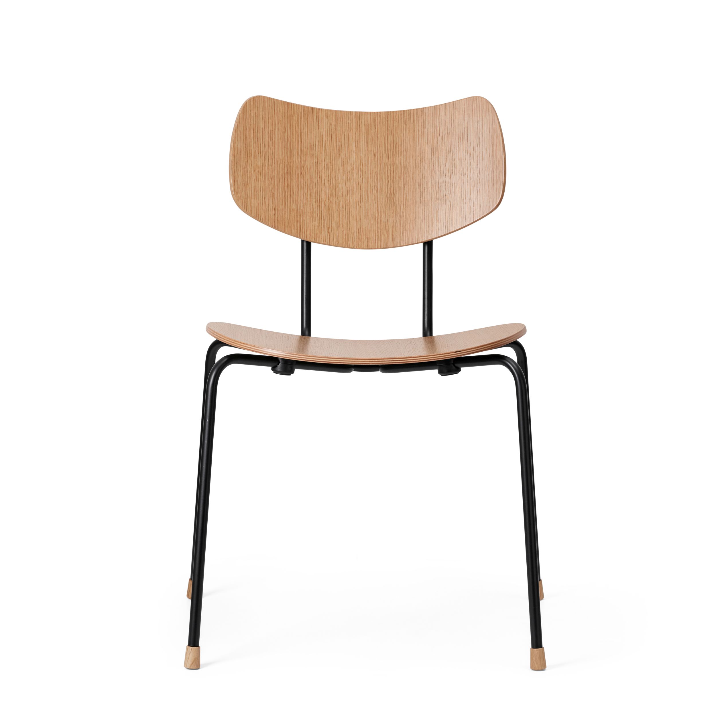 Vega Chair von Carl Hansen & Søn mit Klarlack, Holz und schwarzem Metallgestell, Frontansicht.