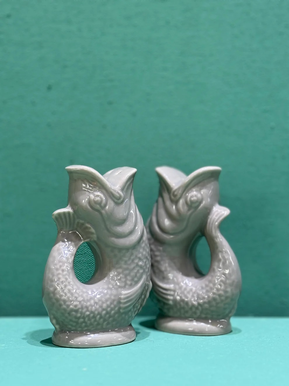 Gluggle Fisch Salz- und Pfefferstreuer Set in Grau, dekorative Küchenaccessoires für Tischdekoration.
