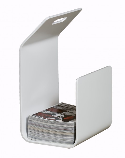 Weißer Magazinständer aus Kunststoff mit Tragegriff und Magazinen, modernes Design für Wohnzimmer und Büro.