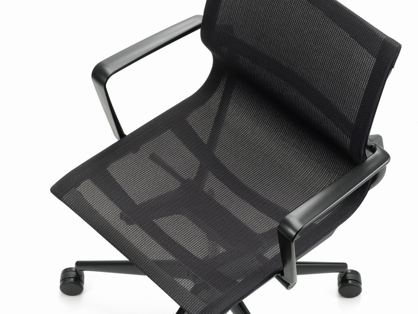 Schwarzer Physix Bürodrehstuhl von Vitra mit Armlehnen und atmungsaktivem Netzgewebe für ergonomisches Sitzen.