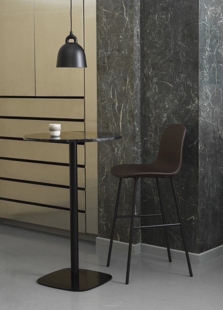 Bell Lamp hanglamp Ø 35 x H 37 cm / WIT Normann Copenhagen UNIEK EXEMPLAAR