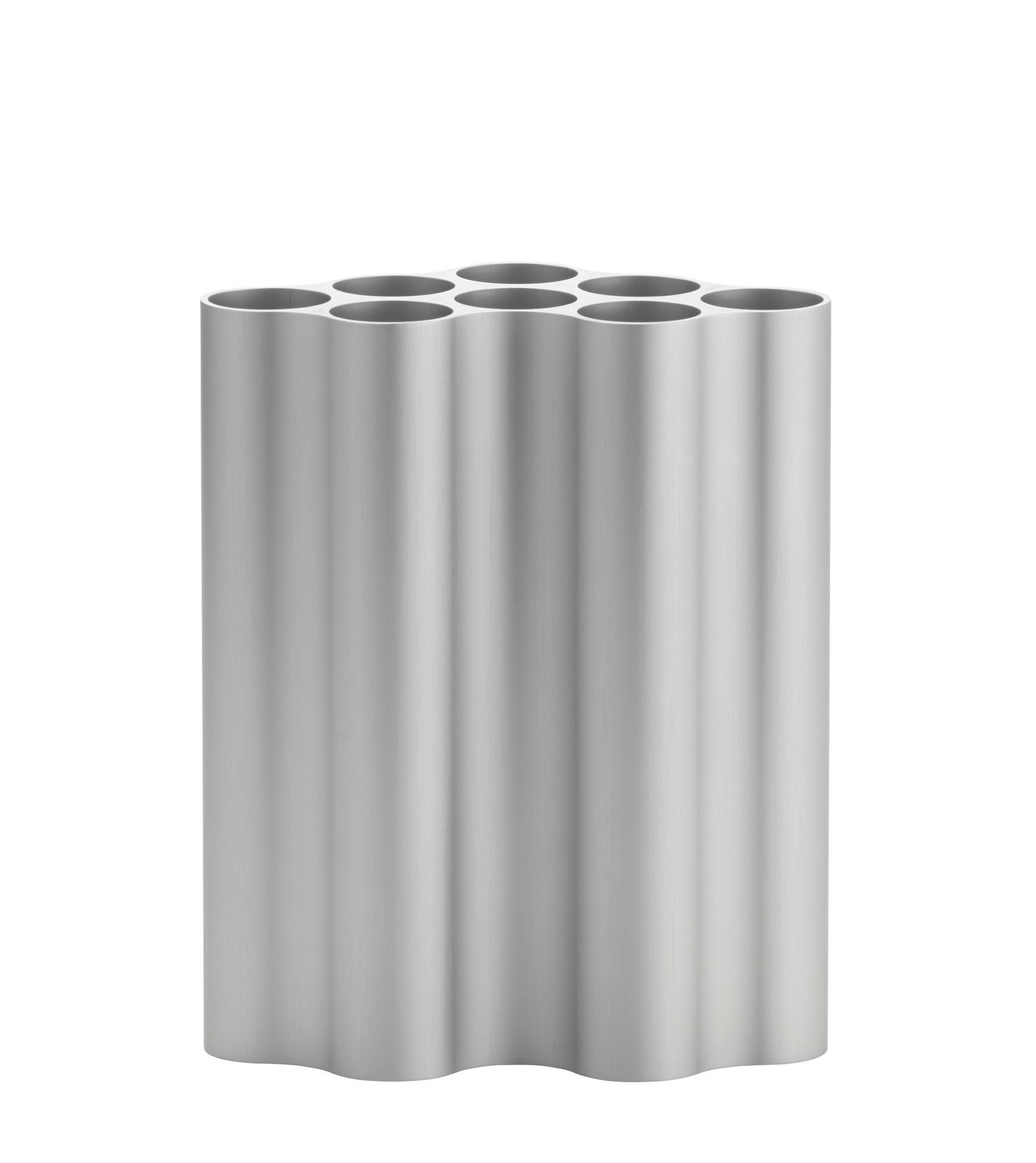 Silberne Nuage Vase mit wellenförmigem Design und mehreren Öffnungen für Blumen.