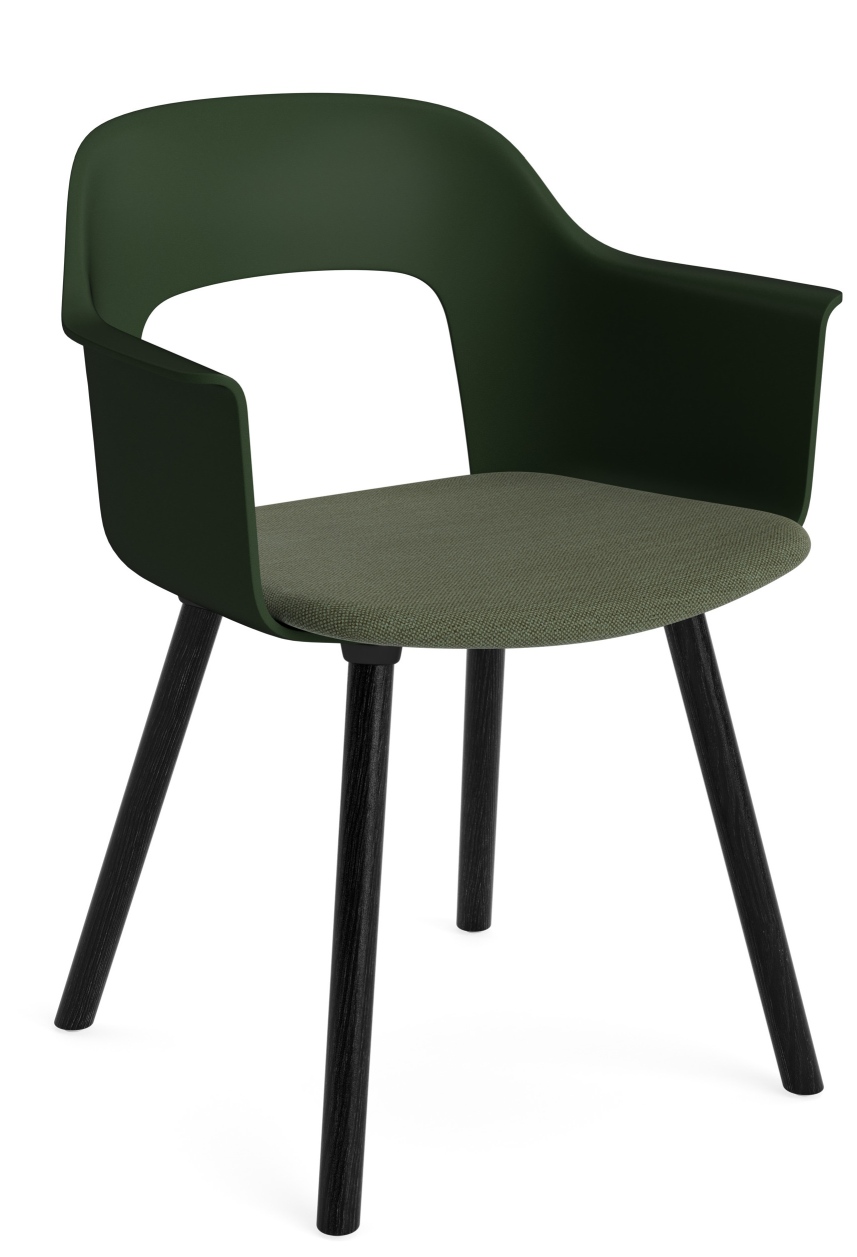 Layout Armchair 223 von Hay, grüner Armlehnstuhl mit Stoffbezug und schwarzen Holzbeinen, modernes Design.