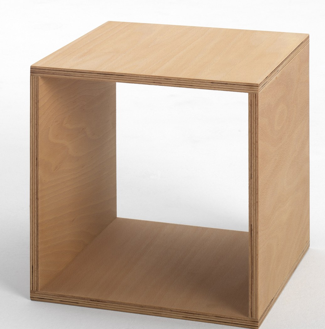 Cube Nachttisch Tojo aus hellem Holz, minimalistisches Design für Schlafzimmer, quadratische Form mit offener Ablage.