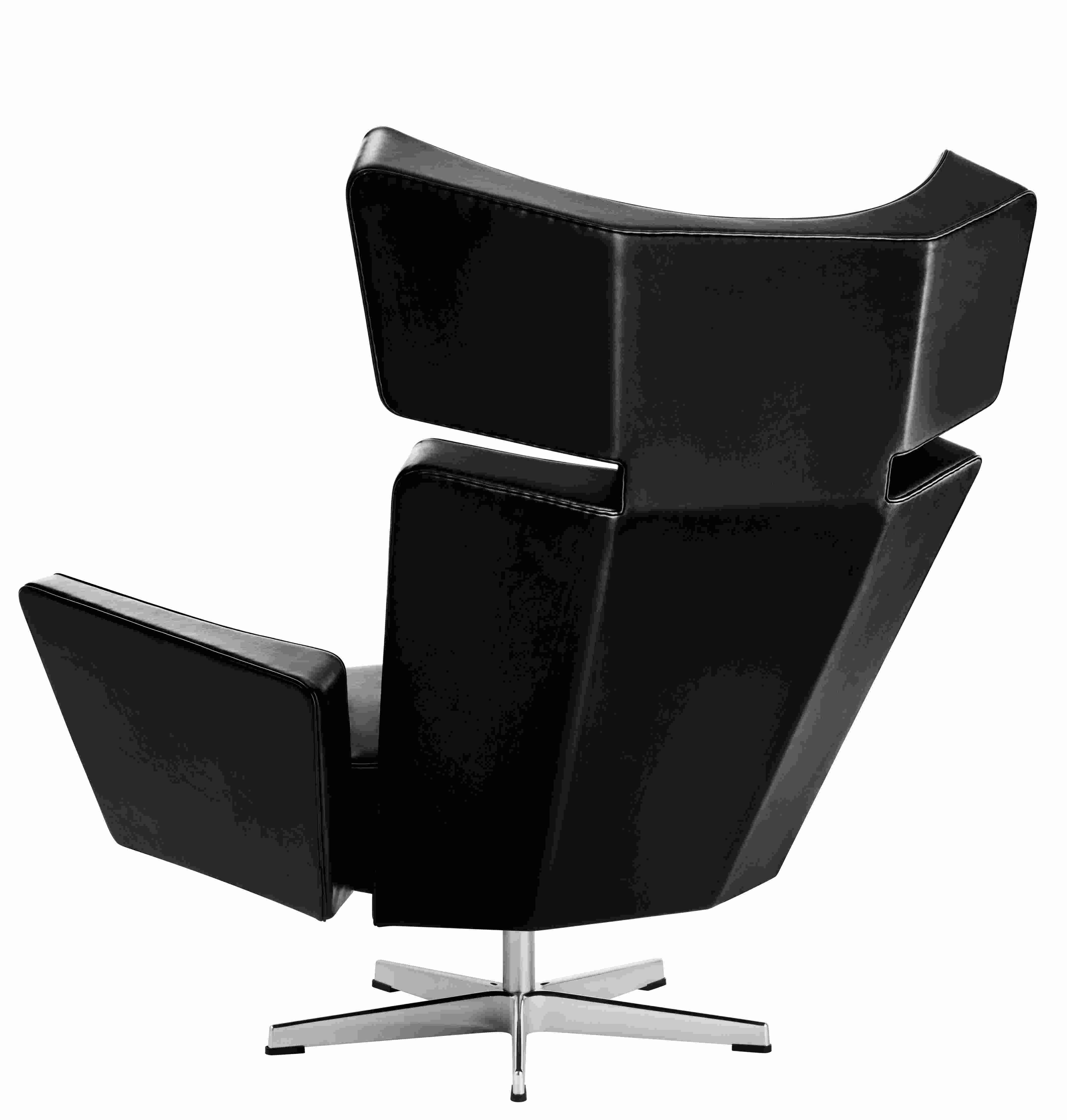 Oksen Sessel von Fritz Hansen, schwarzer Ledersessel mit hoher Rückenlehne und Drehfuß aus Aluminium.