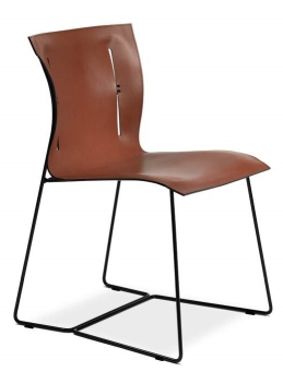 Cuoio Stuhl: Brauner Lederstuhl mit schwarzem Metallgestell, modernes Design für Esszimmer und Büro.