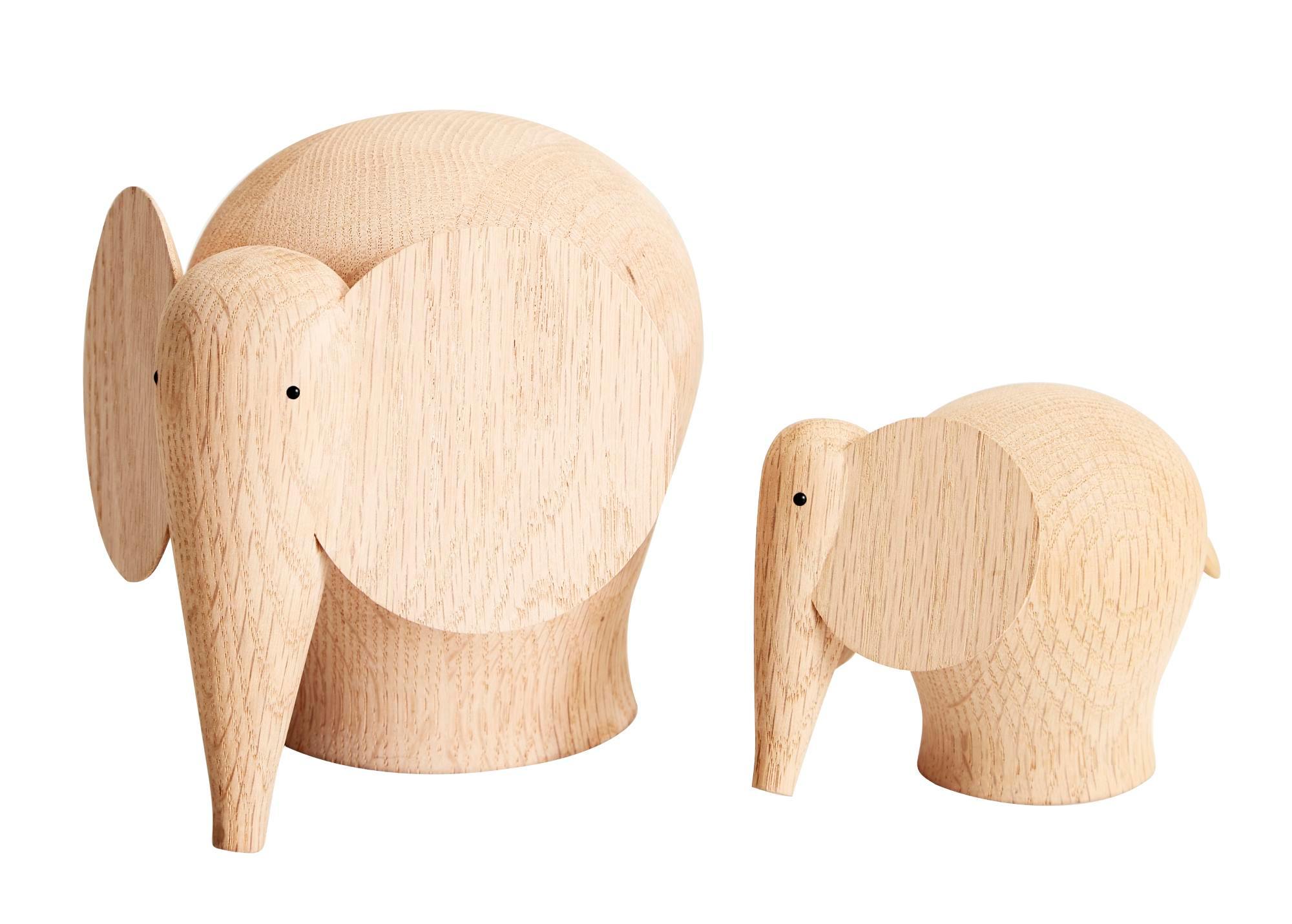 Zwei Nunu Holzelefanten: ein großer und ein kleiner, aus hellem Holz. Dekoration.