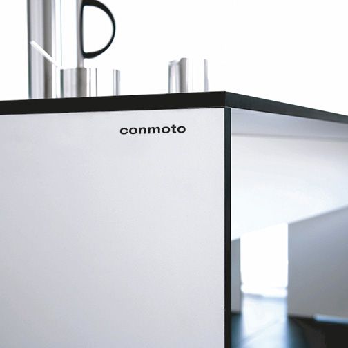 Detailansicht Conmoto Riva Outdoor Tisch, rechteckig, modernes Design für Garten und Terrasse.