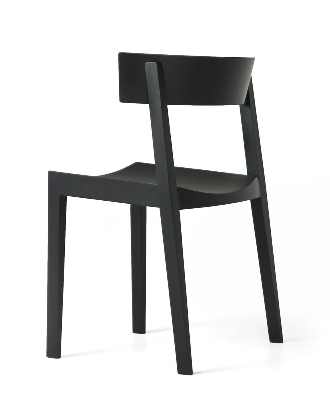 Schwarzer Bik Stuhl von Prostoria, minimalistischer Holzstuhl für Esszimmer und Wohnbereich, moderne Sitzmöbel.