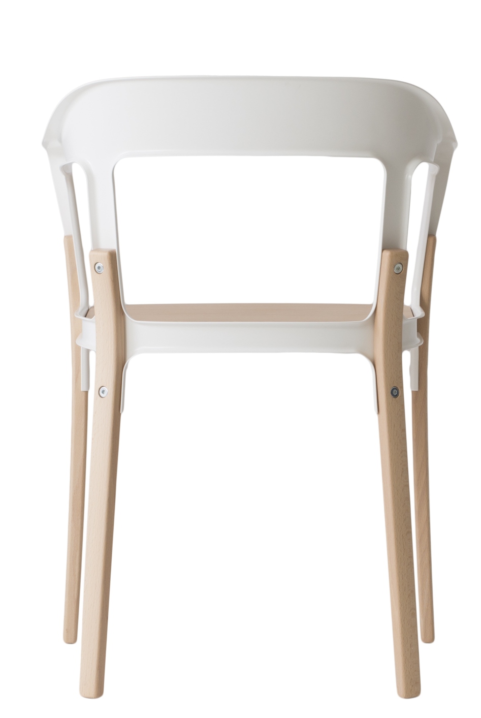 Rückansicht des Steelwood Chair Stuhls von Magis, weißer Kunststoff und helle Holzbeine.