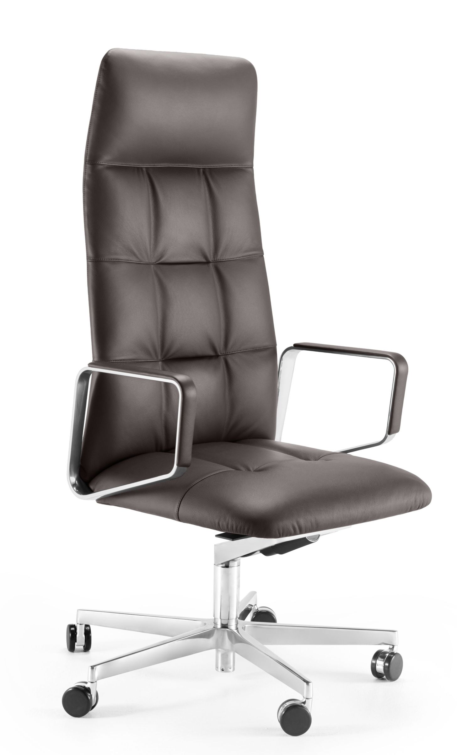 Leadchair Executive Soft Bürostuhl von Walter Knoll mit braunem Lederbezug und Aluminiumfußkreuz.