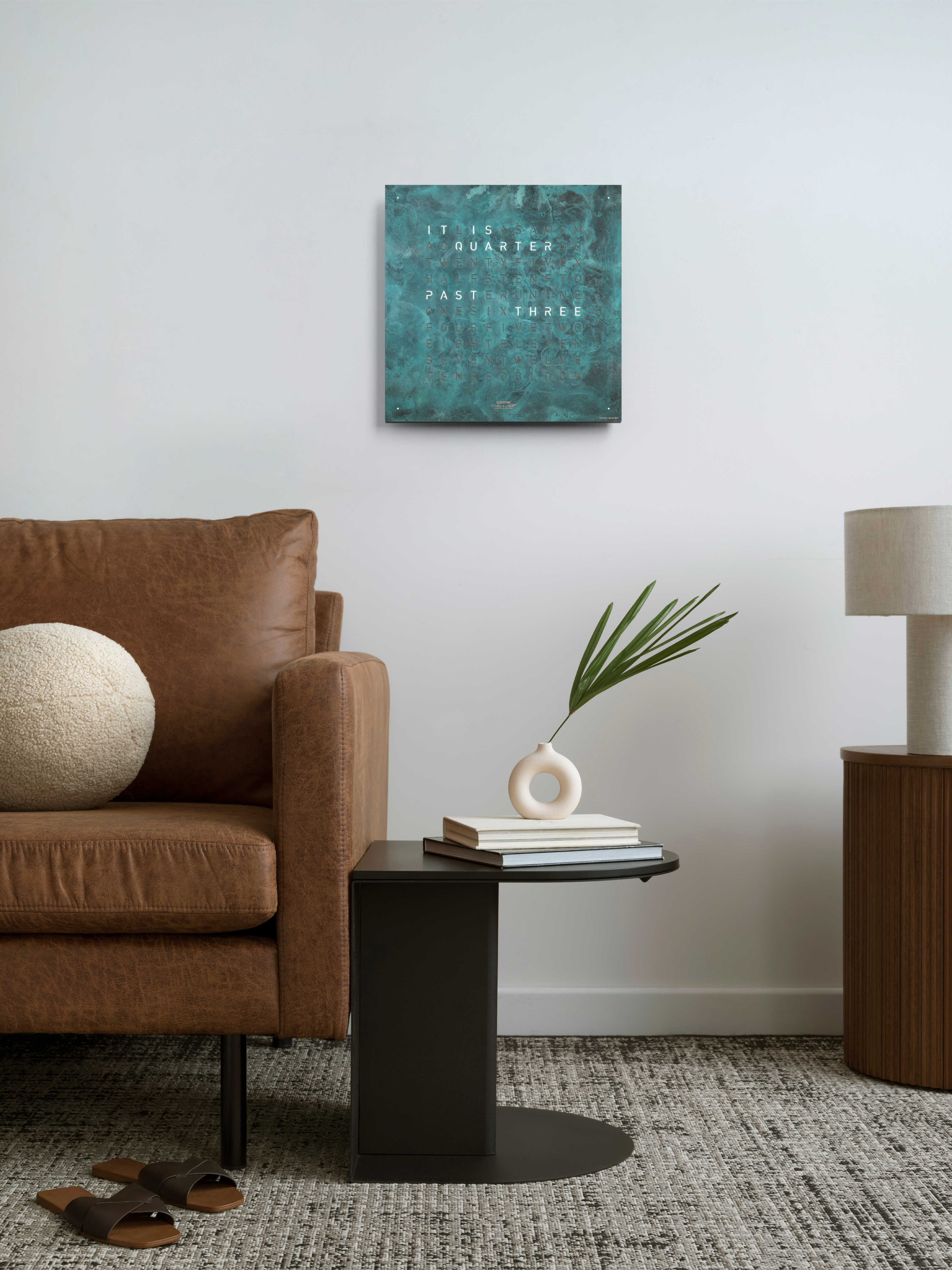 Earth 45 Creator's Edition wandklok / Tijdsobject Engels QLOCKTWO