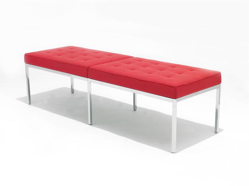 Rechteckige Florence Bank von Knoll International mit rotem Bezug und Chromgestell. Designklassiker.