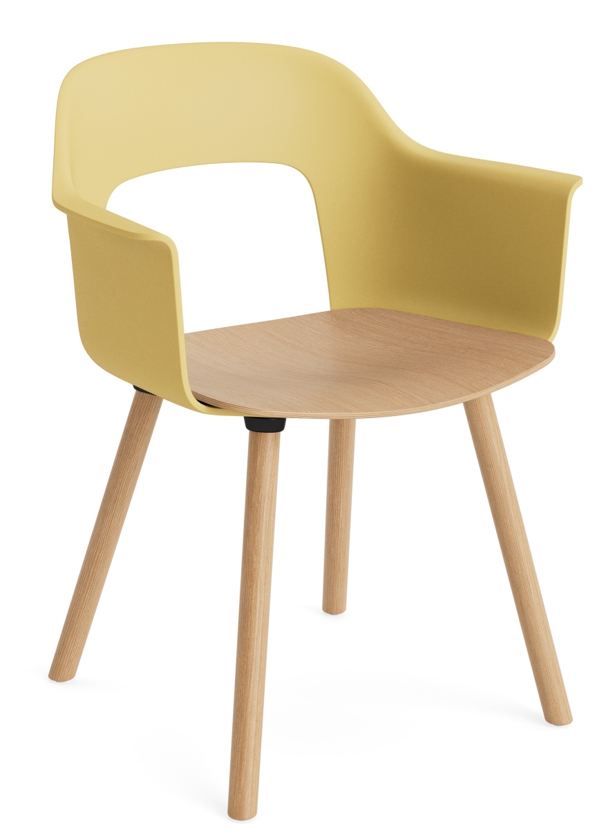 Hay Layout Armchair 222 Armlehnstuhl in Gelb mit Holzbeinen und Sitzfläche, modernes Design für Wohnzimmer und Esszimmer.
