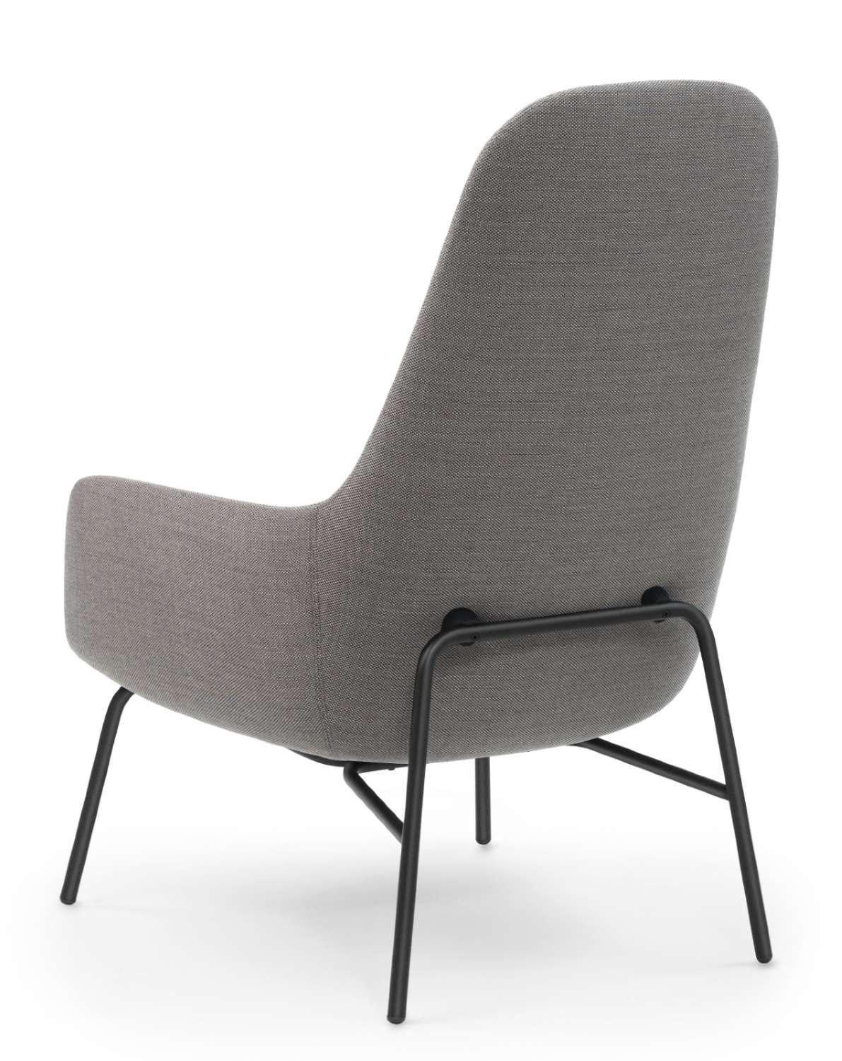 Rückansicht des grauen Era Lounge Sessels von Normann Copenhagen mit hohem Rücken und schwarzem Metallgestell.