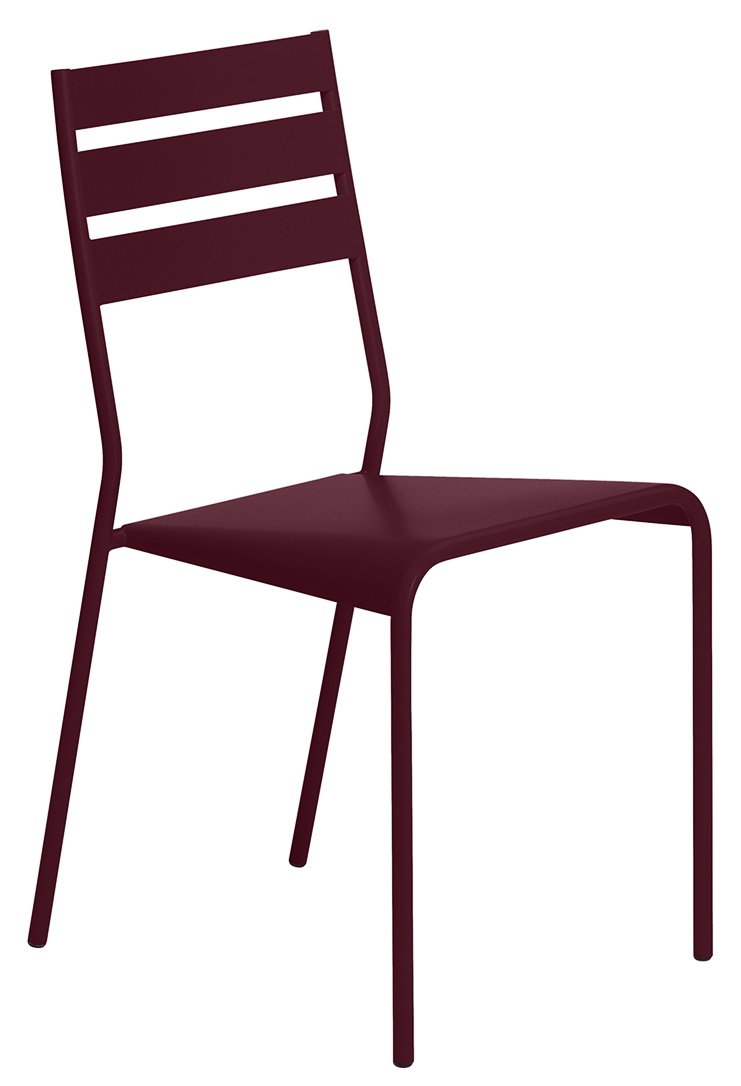 Facto Stuhl von Fermob für den Außenbereich, aus Metall in Pflaumenfarbe, minimalistisches Design.