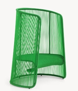 Grüner Husk Sessel von Moroso aus der M' Afrique Collection. Design Gartenmöbel für den Außenbereich.
