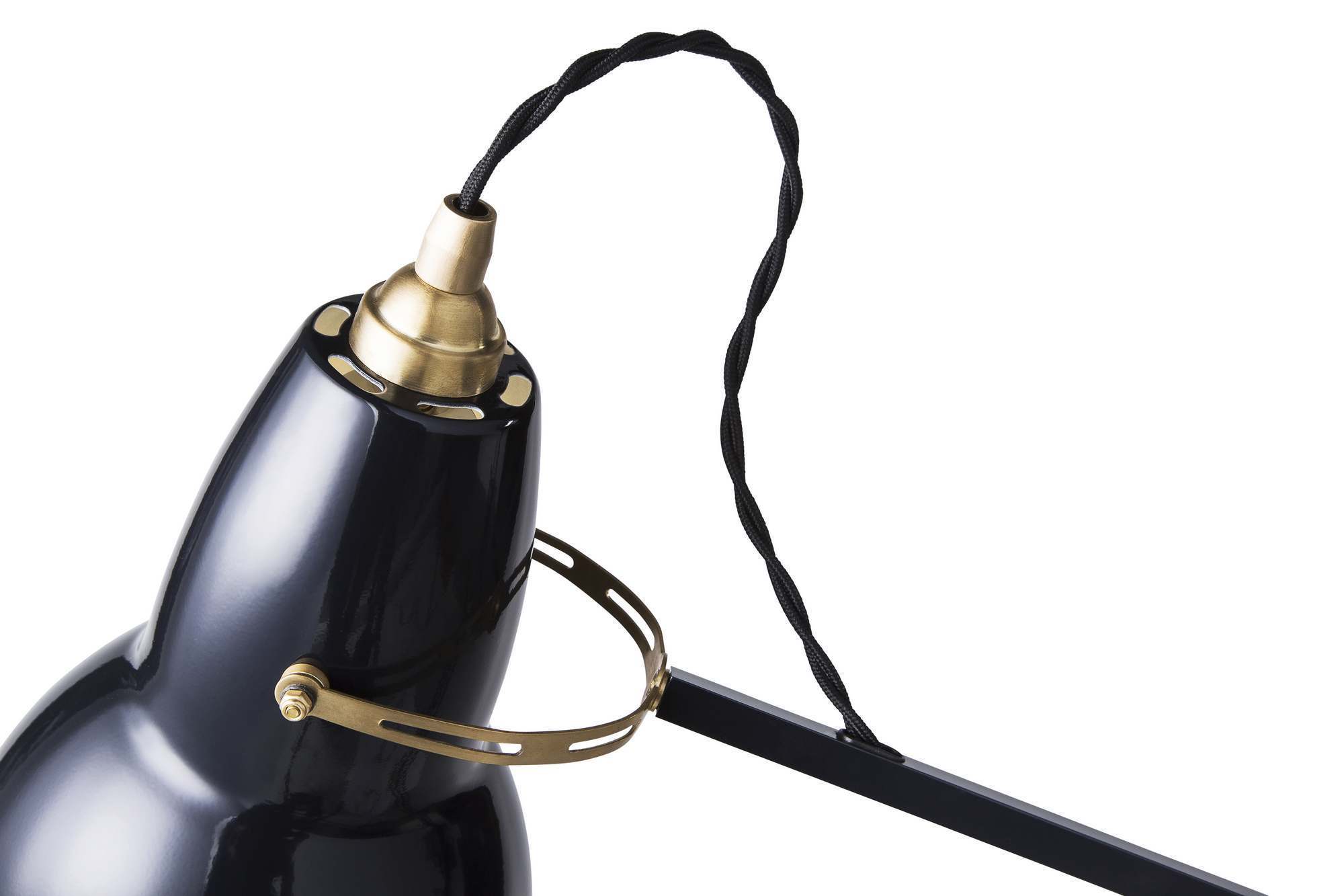 Detailaufnahme der Anglepoise Original 1227 Messing Tischleuchte in Schwarz mit Textilkabel und Messingdetails.