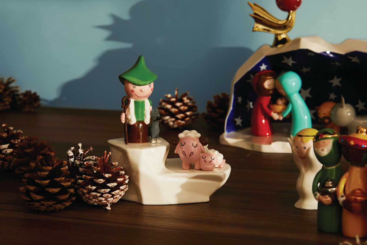 Alessi Pisoletti Porzellanfigur: Weihnachtskrippe mit Hirte, Schafen und den Heiligen Drei Königen. Dekorative Weihnachtsfigur.