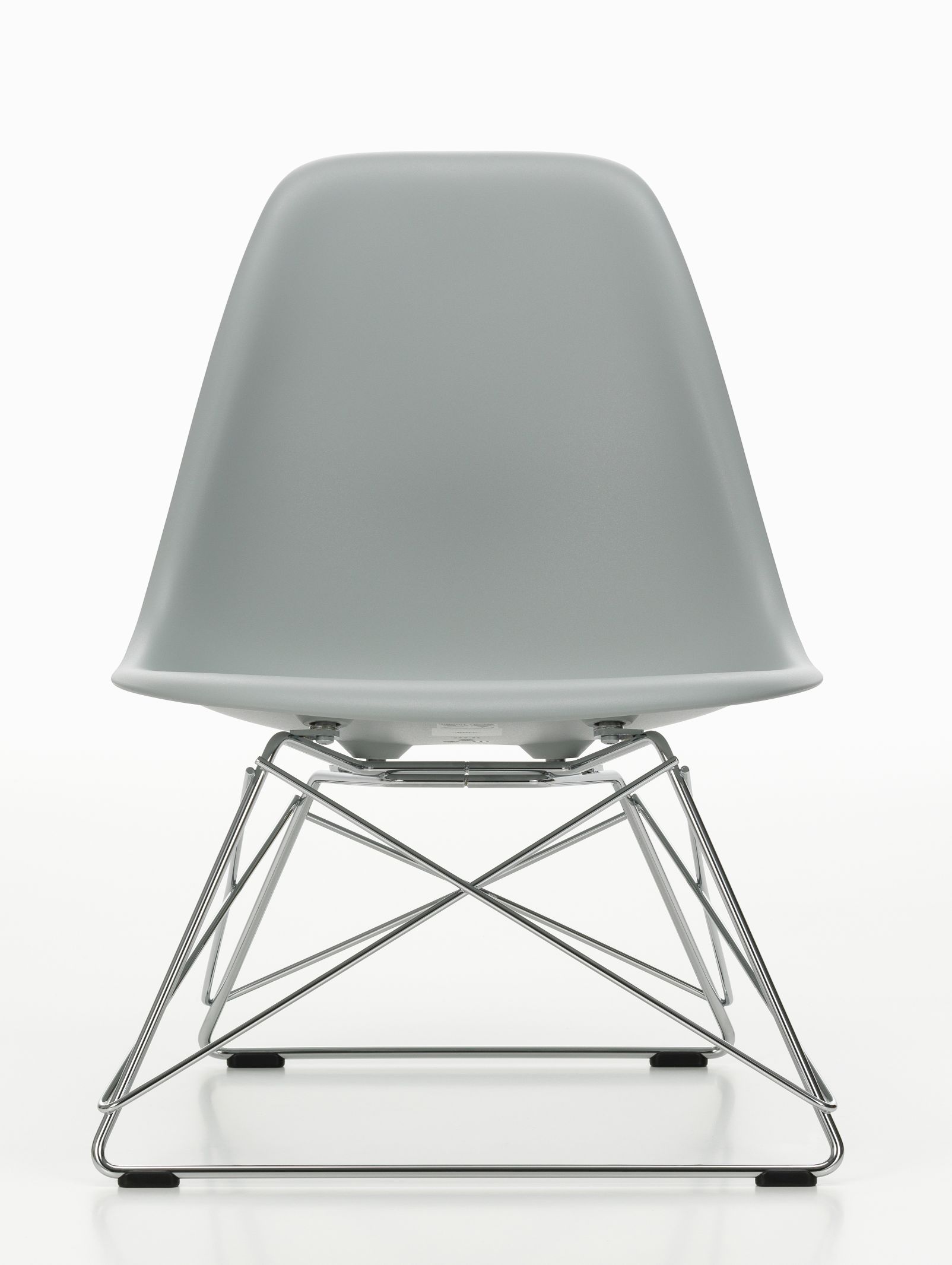 Grauer Eames Plastic Side Chair LSR Stuhl von Vitra mit verchromtem Drahtgestell, Frontansicht.