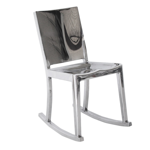 Hudson Schaukelstuhl von Emeco aus gebürstetem Aluminium, modernes Design für Wohnzimmer und Terrasse.