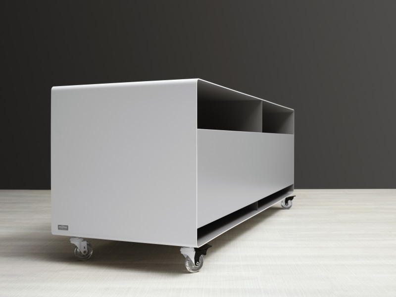 Silbernes R 109N Sideboard von Müller Möbelfabrikation auf Rollen. Modernes, minimalistisches Design für Wohnzimmer und Büro.