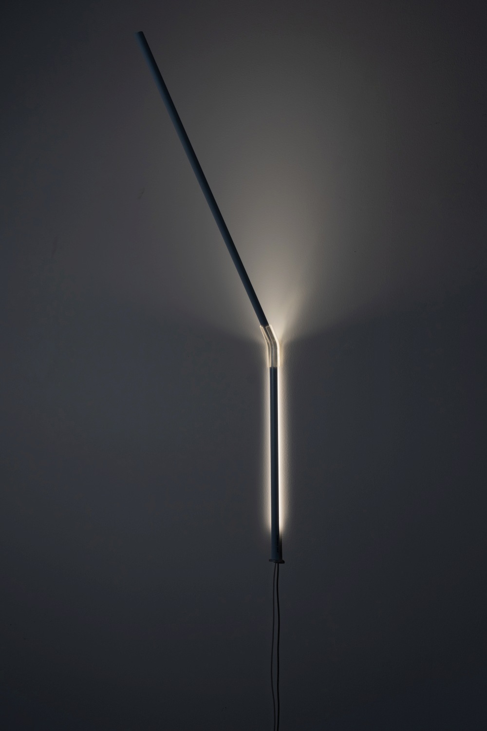Measure Light Wandleuchte von Ingo Maurer, moderne Wandlampe mit indirektem Licht und minimalistischem Design.