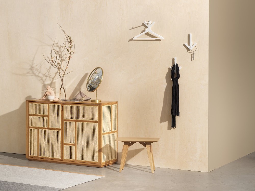 Air Sideboard aus Eiche massiv von Design House Stockholm mit Wiener Geflecht Front.