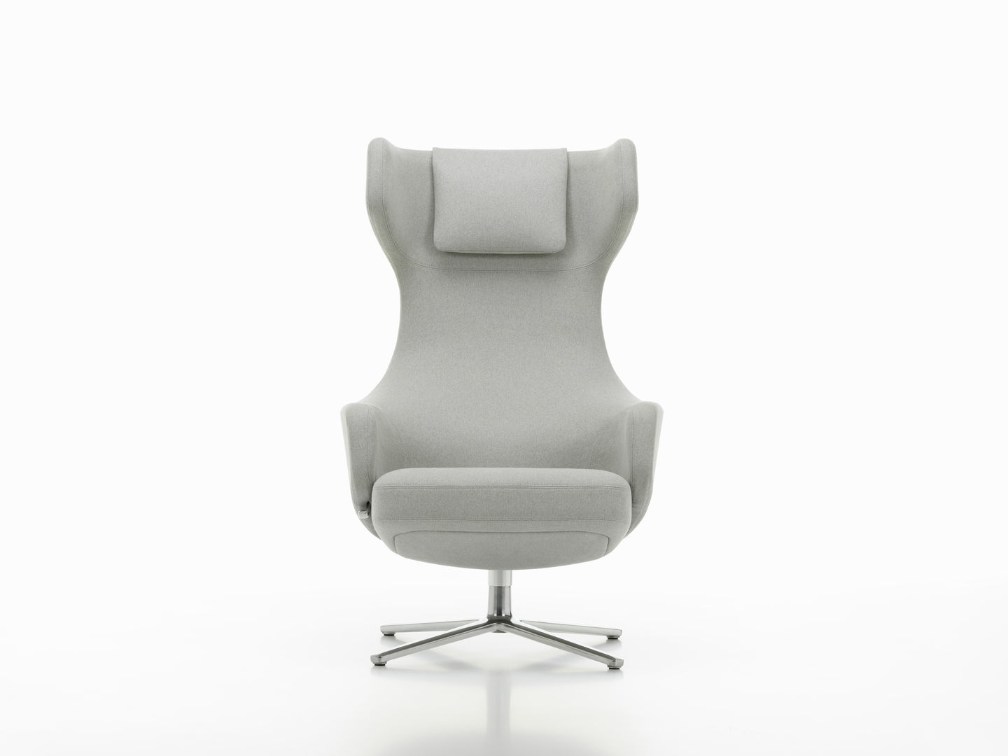 Grauer Grand Repos Sessel von Vitra mit hoher Rückenlehne und Drehfuß auf weißem Hintergrund.