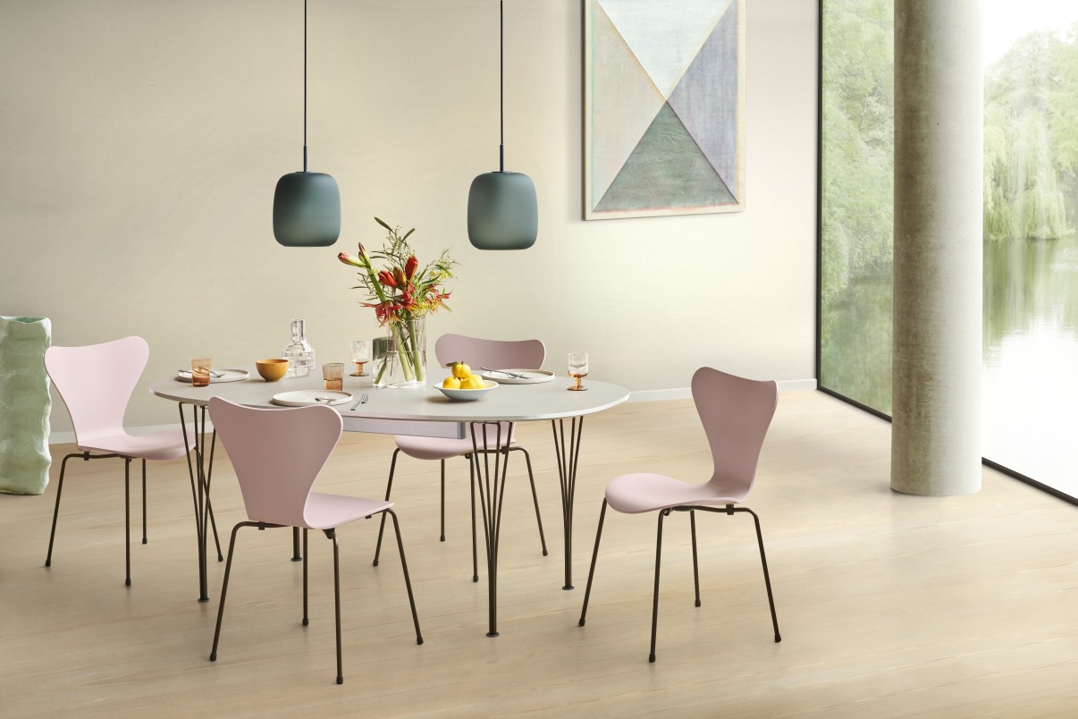 Tafelserie Super Elliptisch van Fritz Hansen