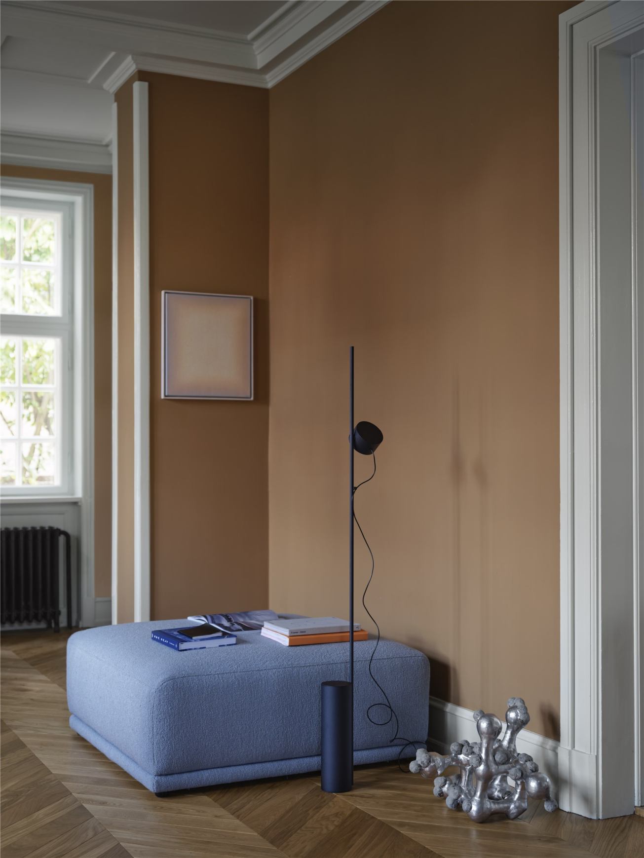 Post vloerlamp van Muuto