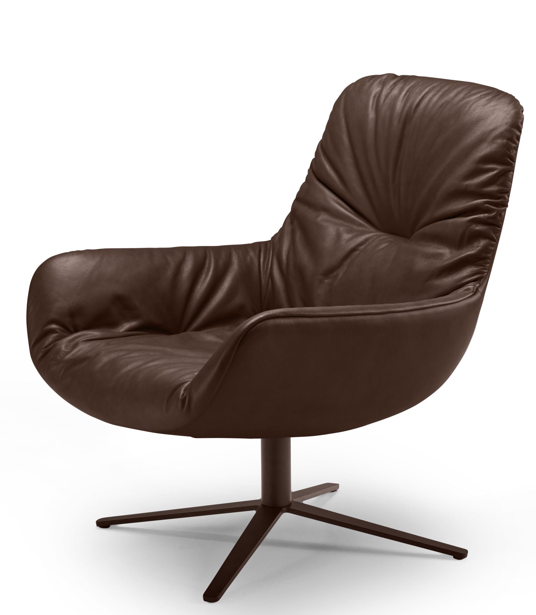 Brauner Leya Lounge Chair Sessel der Freifrau Manufaktur mit Drehfuß und Lederbezug.